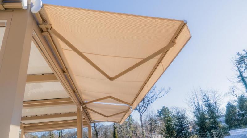 Quel type de store ext&eacute;rieur choisir pour prot&eacute;ger votre terrasse du soleil ?
